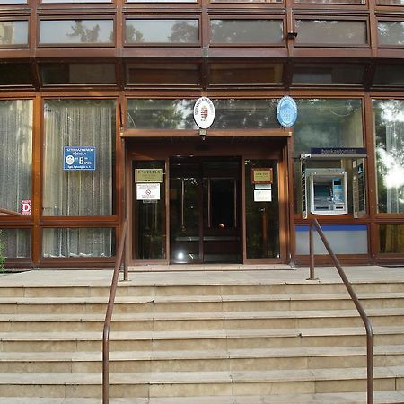 Hotel Eszterhazy Karoly Egyetem Eger Exteriér fotografie