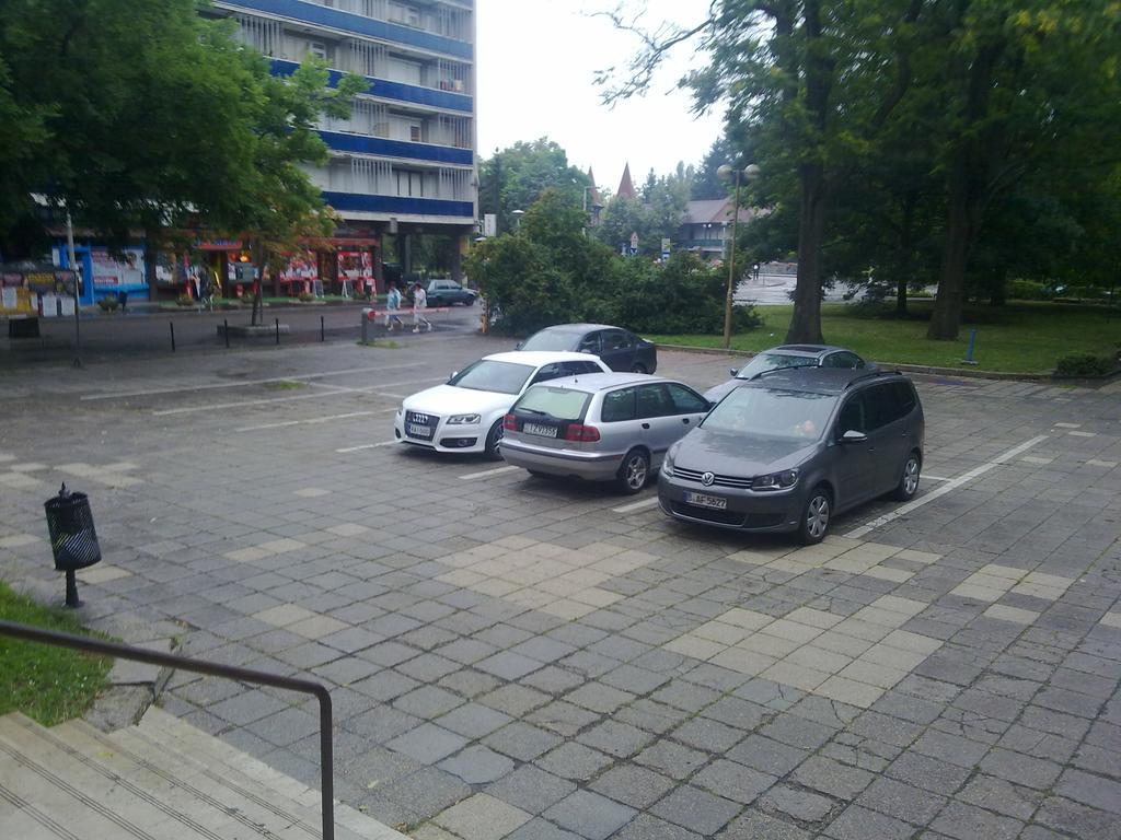 Hotel Eszterhazy Karoly Egyetem Eger Exteriér fotografie